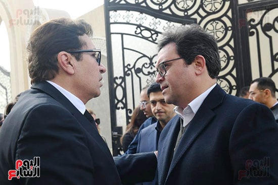 وزير الثقافة يقدم التعازي