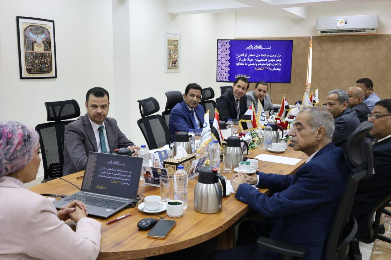 مجلس جامعة الأقصر يوافق على مدرسة شتوية للطلاب الأجانب مجلس جامعة الأقصر يوافق على مدرسة شتوية للطلاب الأجانب