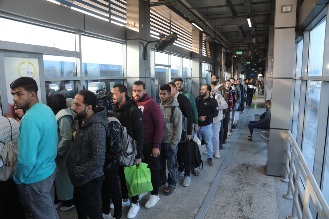 إقبال جماهيري على الاتوبيس