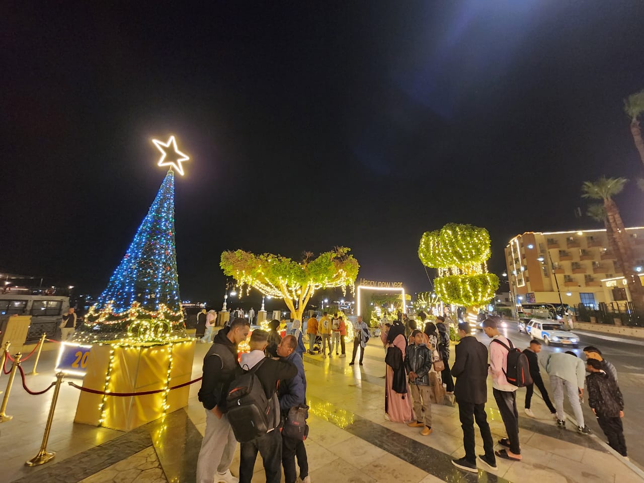 احتفالات المواطنين