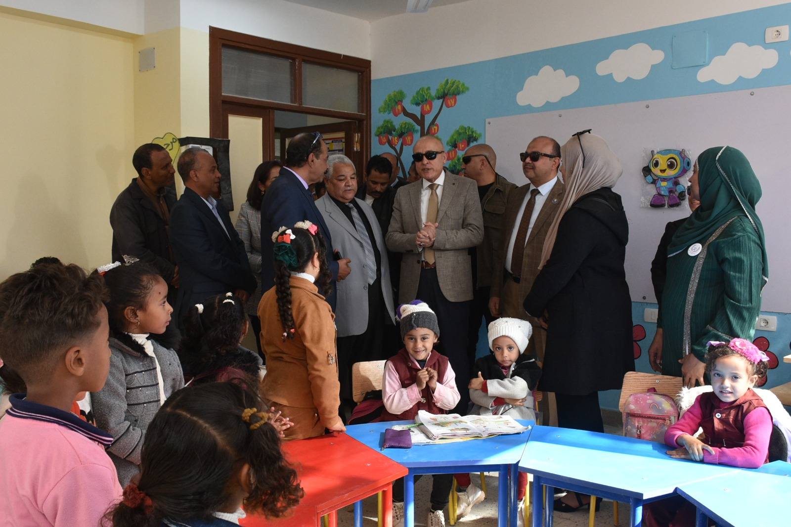 جانب من فرحة افتتاح مدارس جديدة لخدمة أبناء الزينية