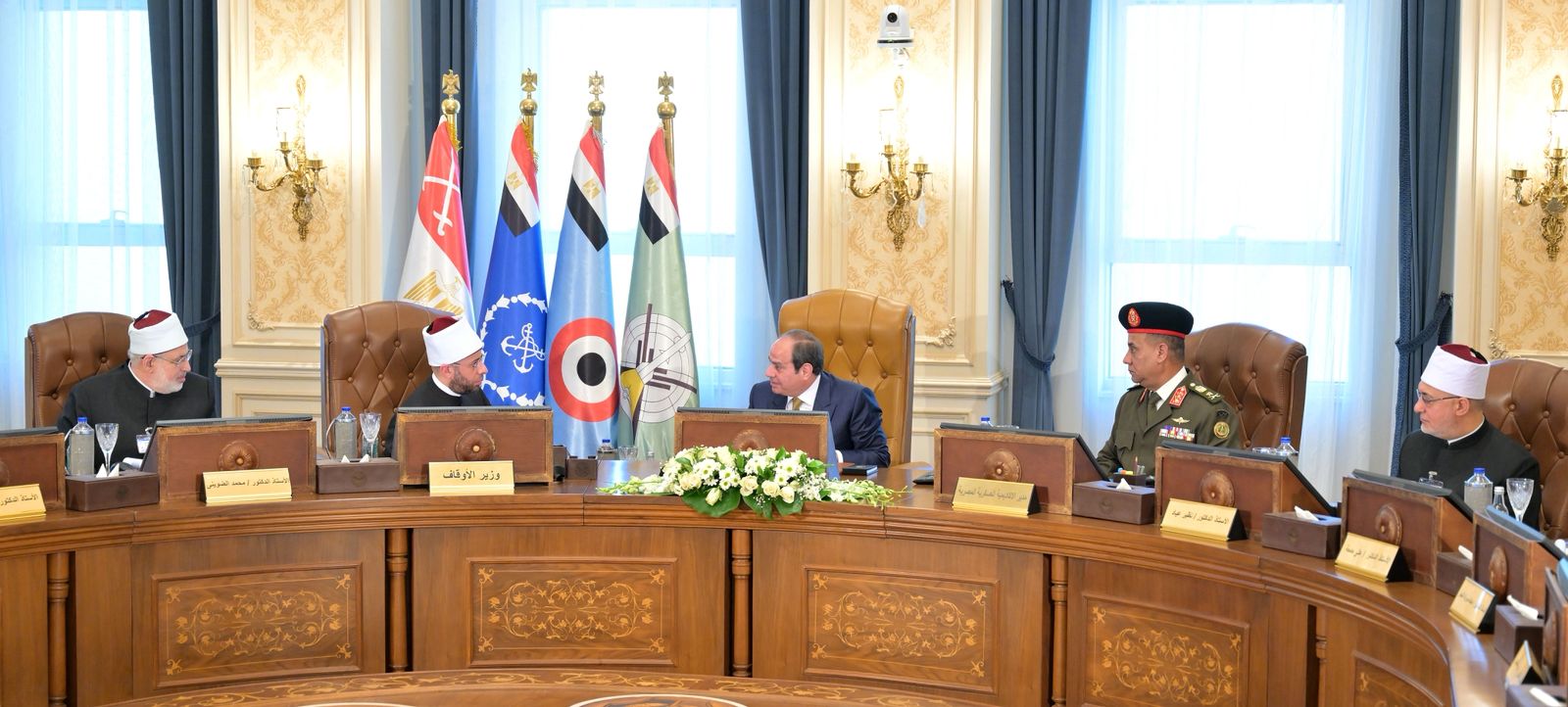 الرئيس السيشي يشهد الاختبارات البدنية لطلبة الدكتوراه من وزارة الأوقاف بمقر الكلية الحربية