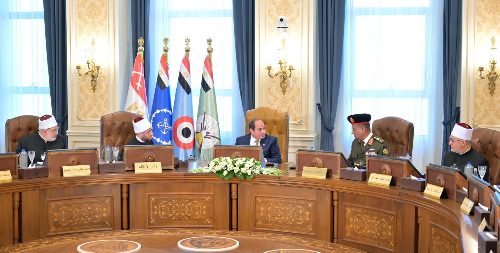 الرئيس السيسي يشهد اختبارات الكشف عن الجثث