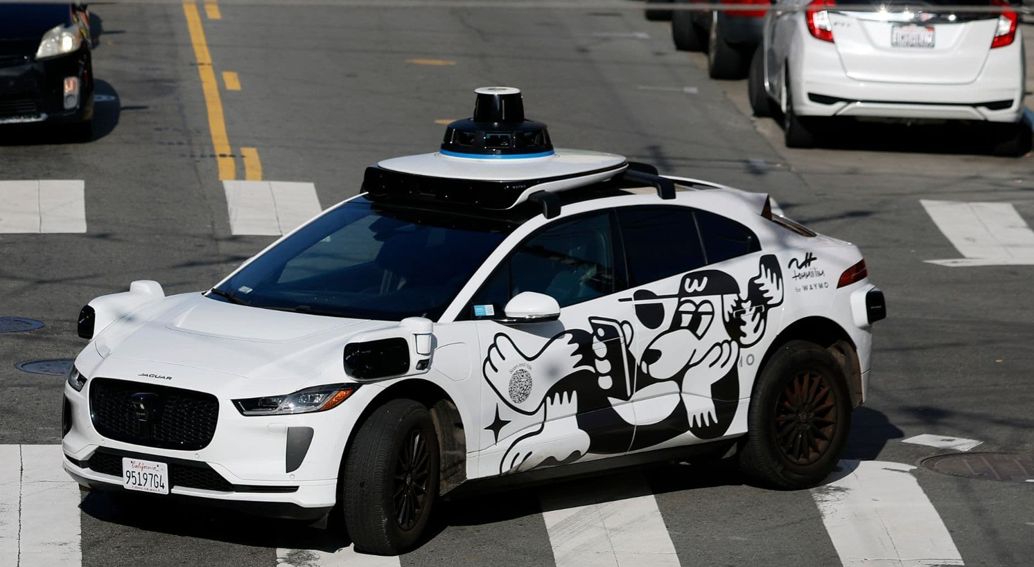 الذكاء الاصطناعي يتدخل فى السيارات الكهربائية الذكاء الاصطناعي يتدخل فى السيارات الكهربائية