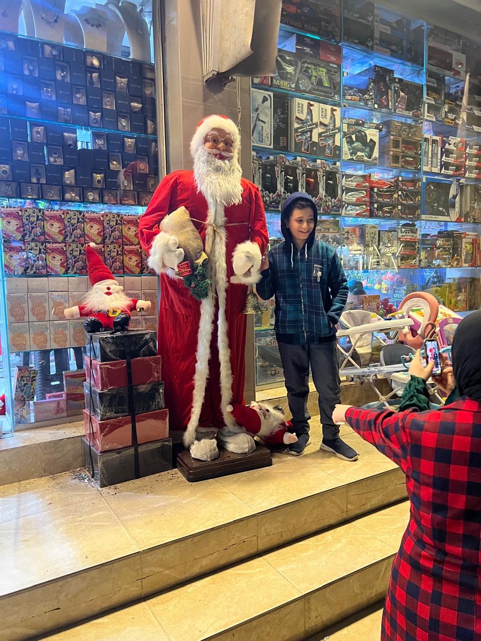 التقاط الصور مع بابا نويل