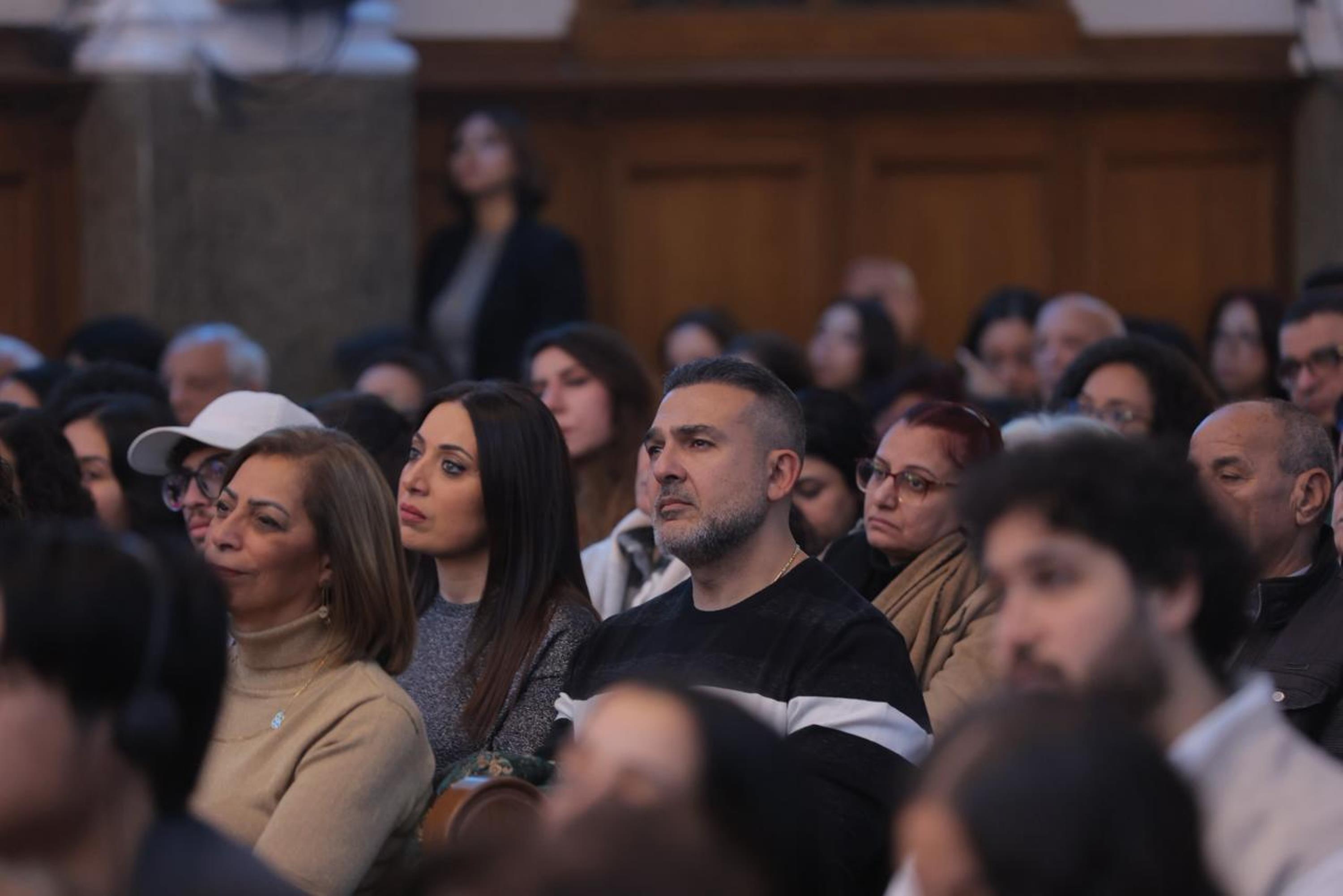 المسيحيون ينهون 2025 بالصلاة