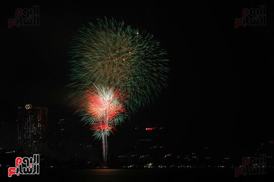 الألعاب النارية فى سماء فيتنام