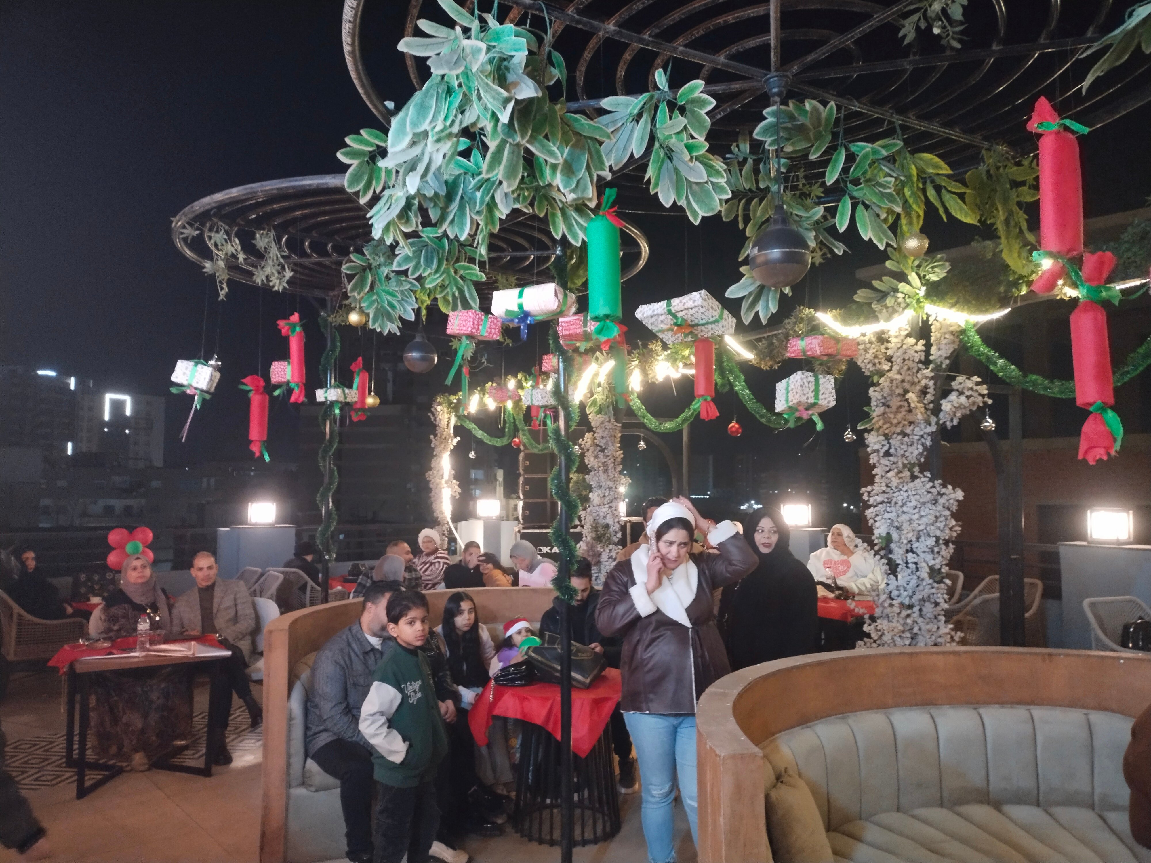 فرحة المواطنين بالاحتفالات