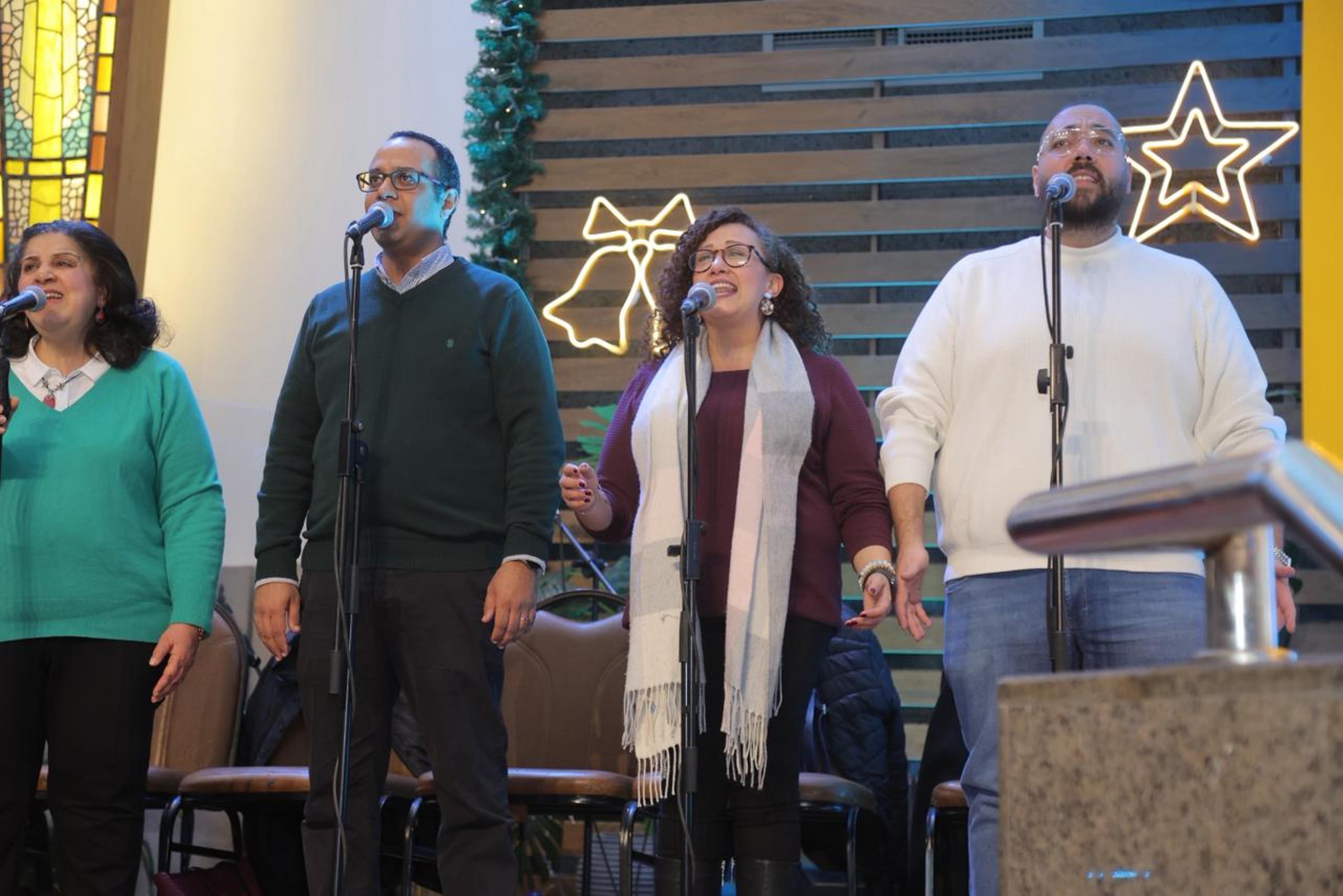 جانب من الترانيم