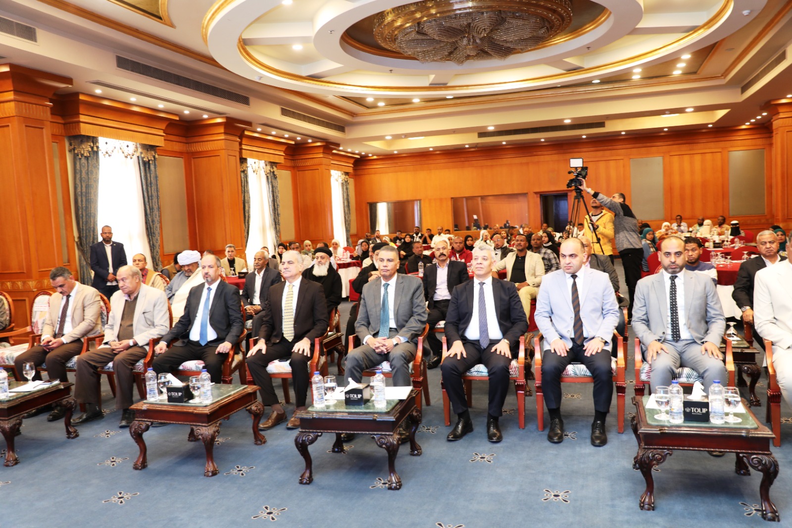 جانب من الحضور جانب من الحضور