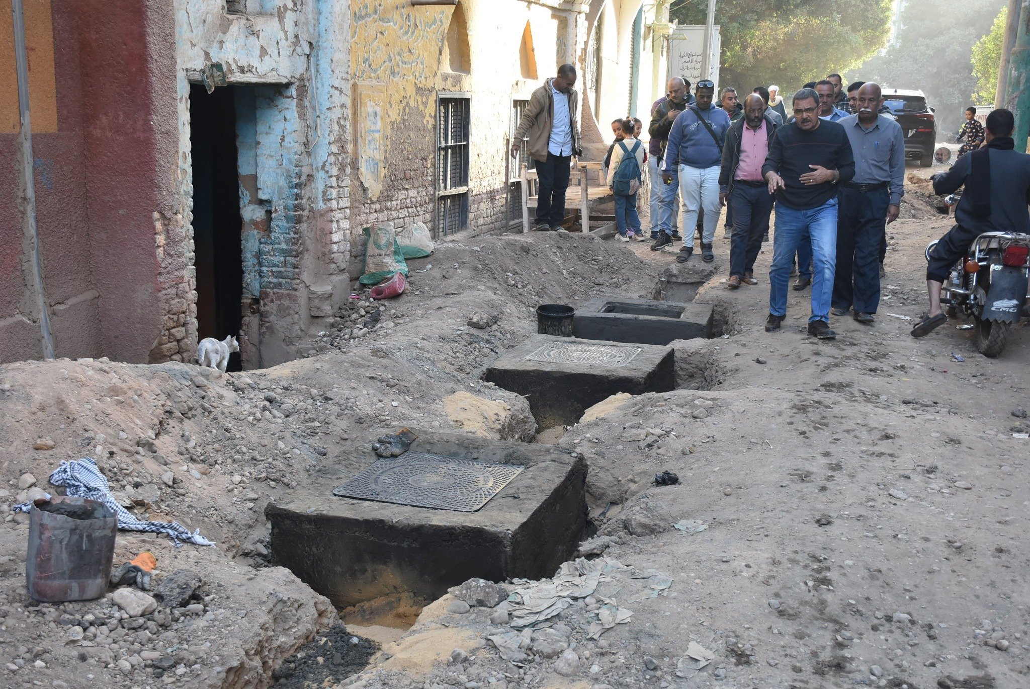 إنهاء الوصلات المنزلية بقرى الرياينة والرزيقات وكومير والقرايا بالأقصر