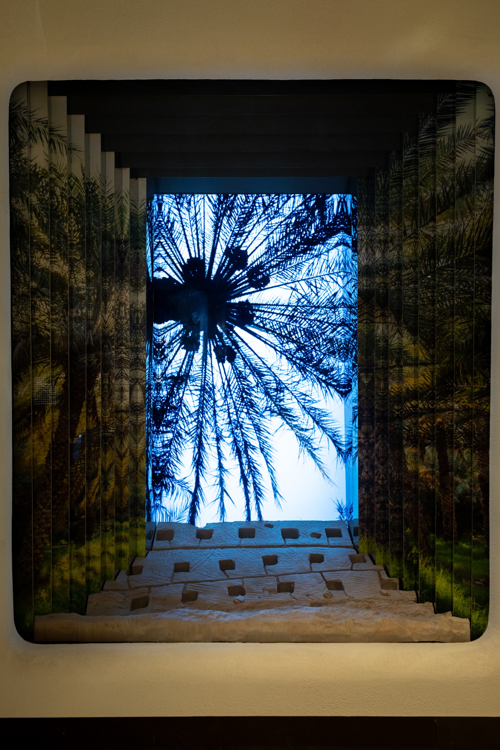 ضمن معروضات قاعة عبر طبيعتنا