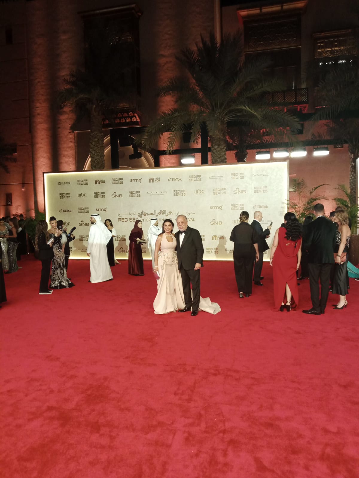 اشرف زكي وروجينا