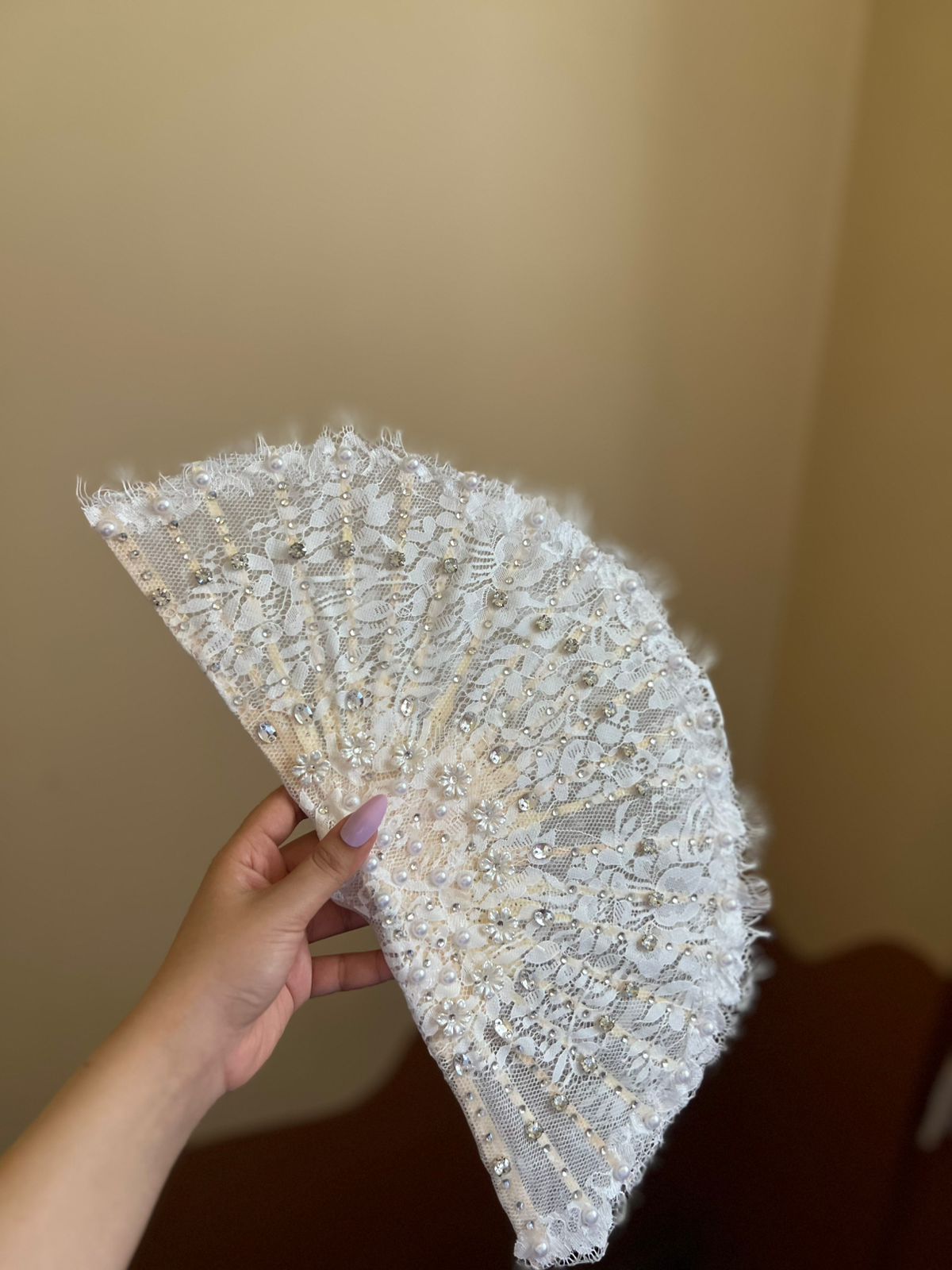 تصميم مروحة للعروسة تصميم مروحة للعروسة