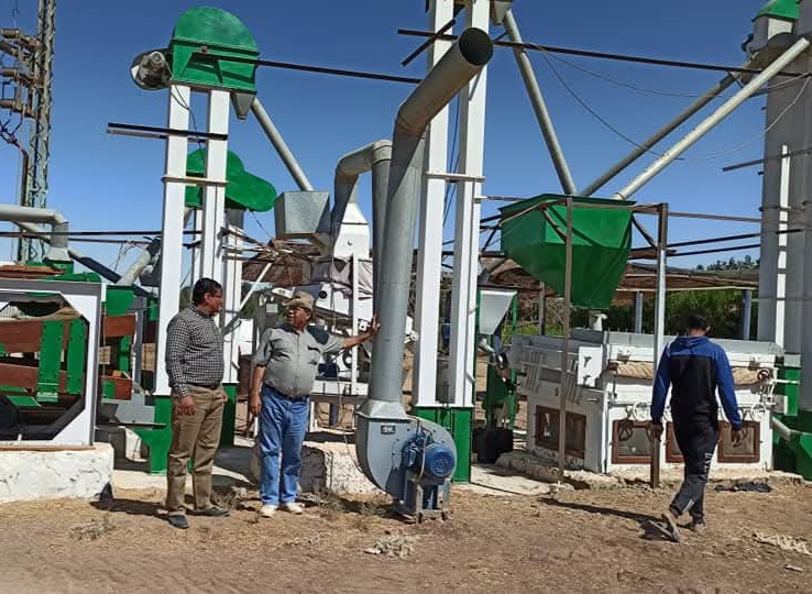 وحدة تصنيع الأعلاف الحيوية بالمركز 