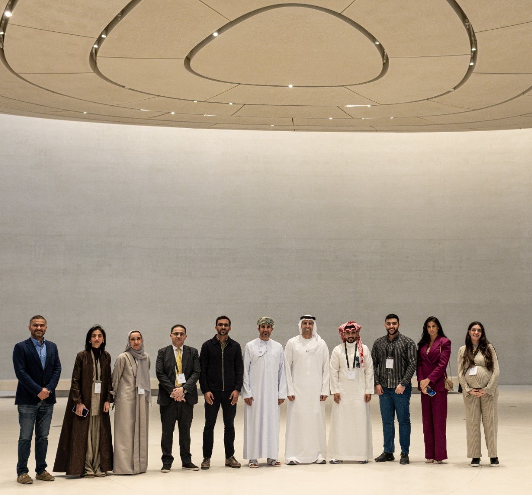 رئيس دائرة الثقافة والسياحة بأبوظبي خلال لقاءه مع الإعلاميين داخل متحف زايد الوطني