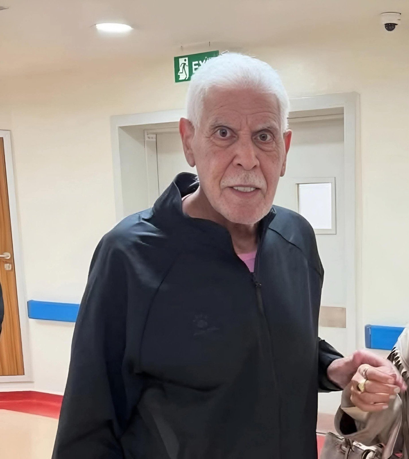 حسن شحاتة فى المستشفى حسن شحاتة فى المستشفى