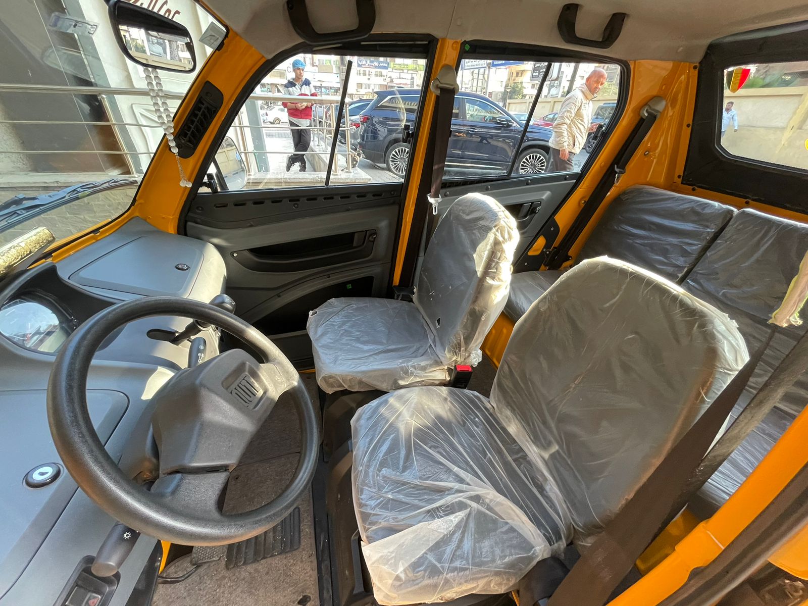 السيارة كيوت من الداخل