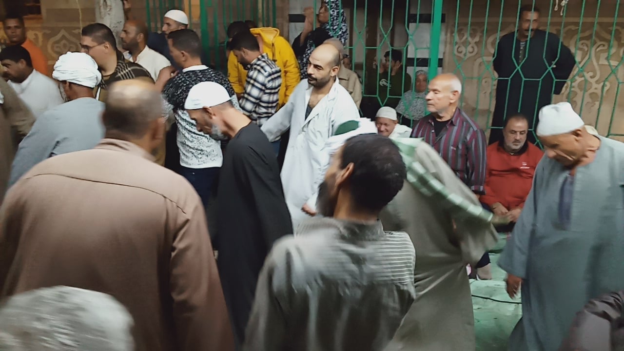 حضرات وحلقات ذكر فى مولد ابو الريش بدمنهور