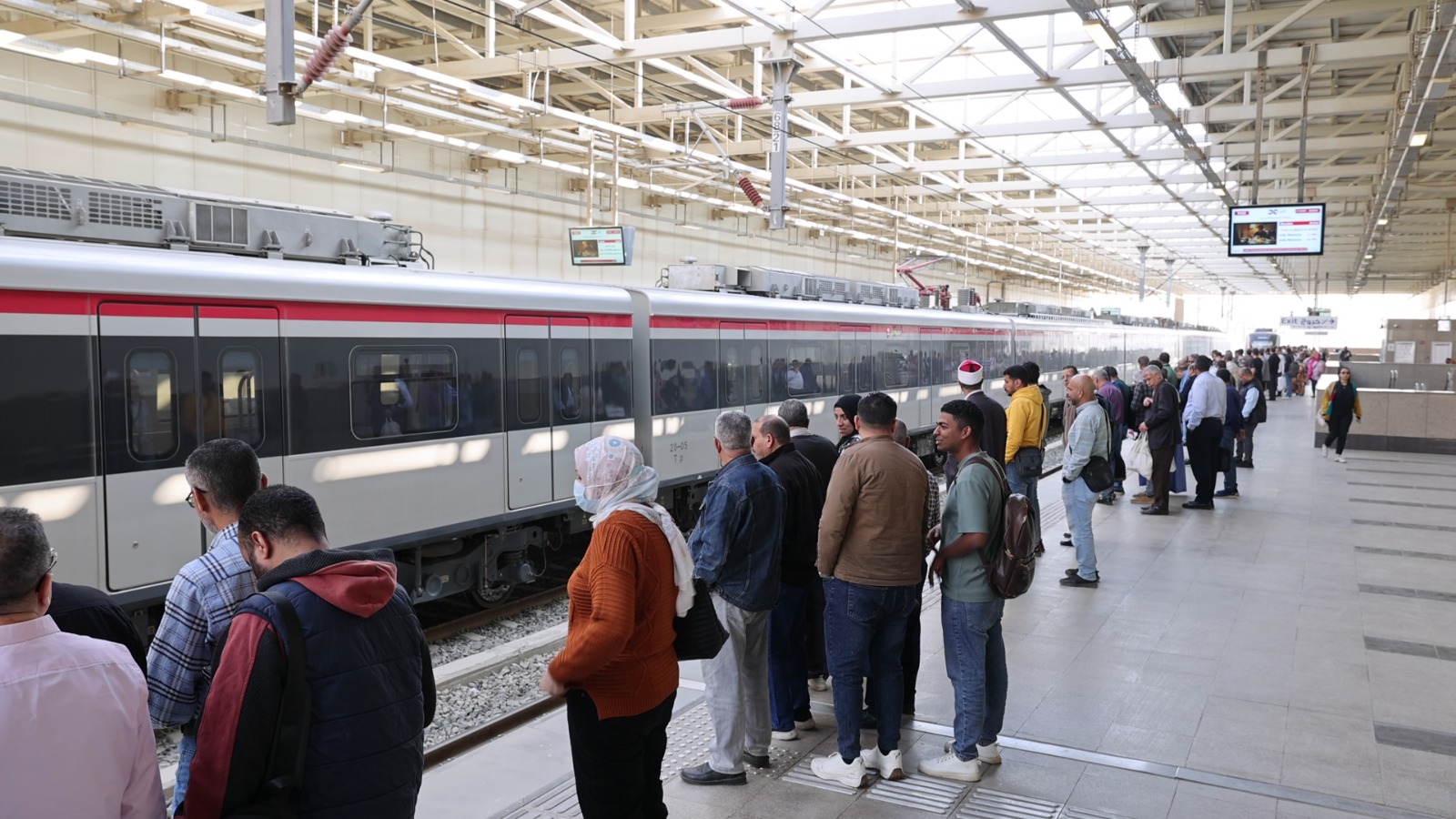 اقبال على القطار اقبال على القطار