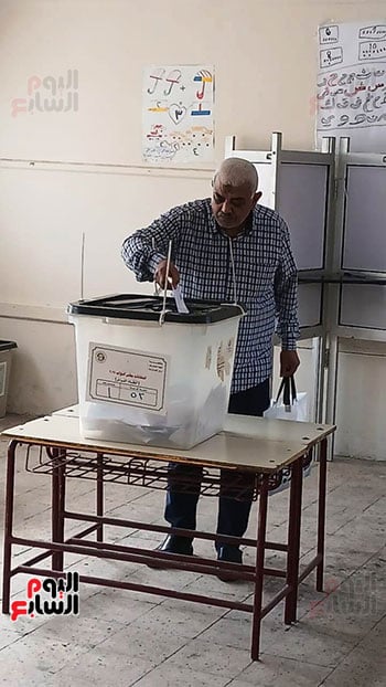 استئناف التصويت بلجان إمبابة فى اليوم الثانى بانتخابات النواب بعد انتهاء ساعة الراحة (6)