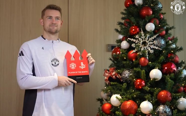 دي ليخت احسن لاعب في مانشستر يونايتد في شهر ديسمبر