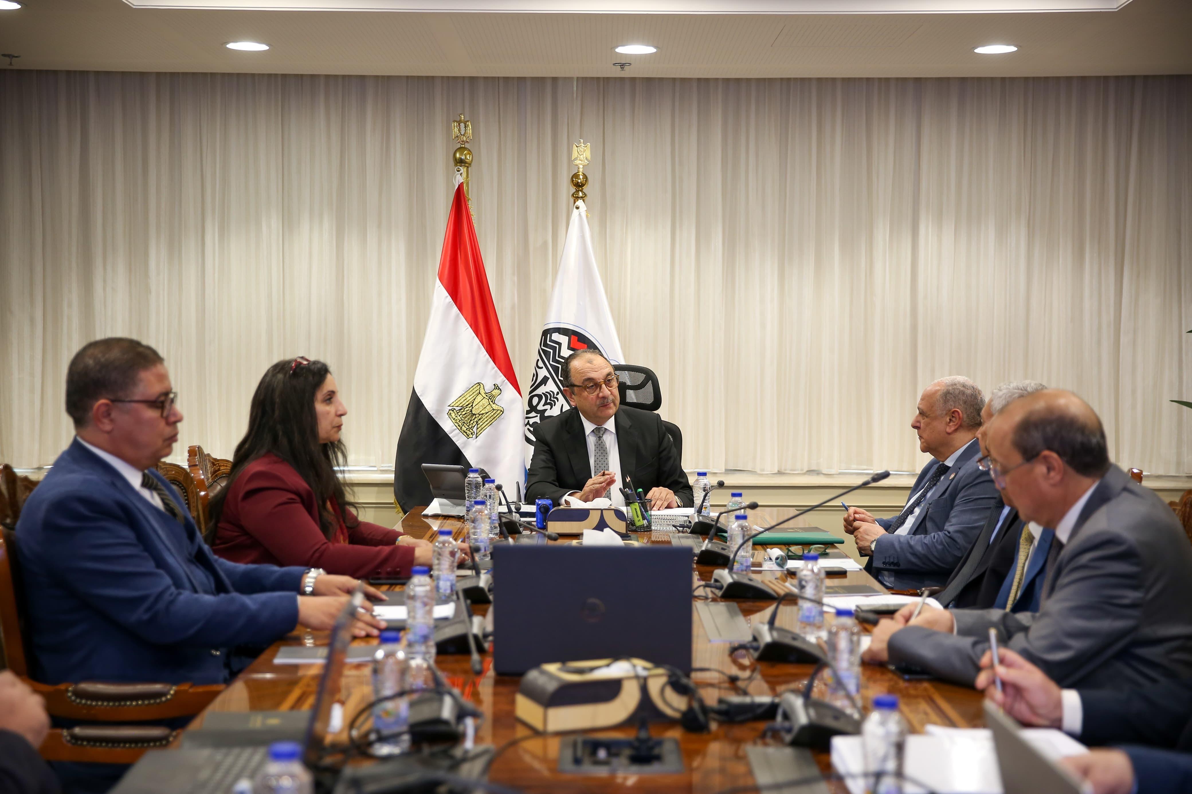 6ccbba98-444d-40cd-a3ad-6911e85f8c27