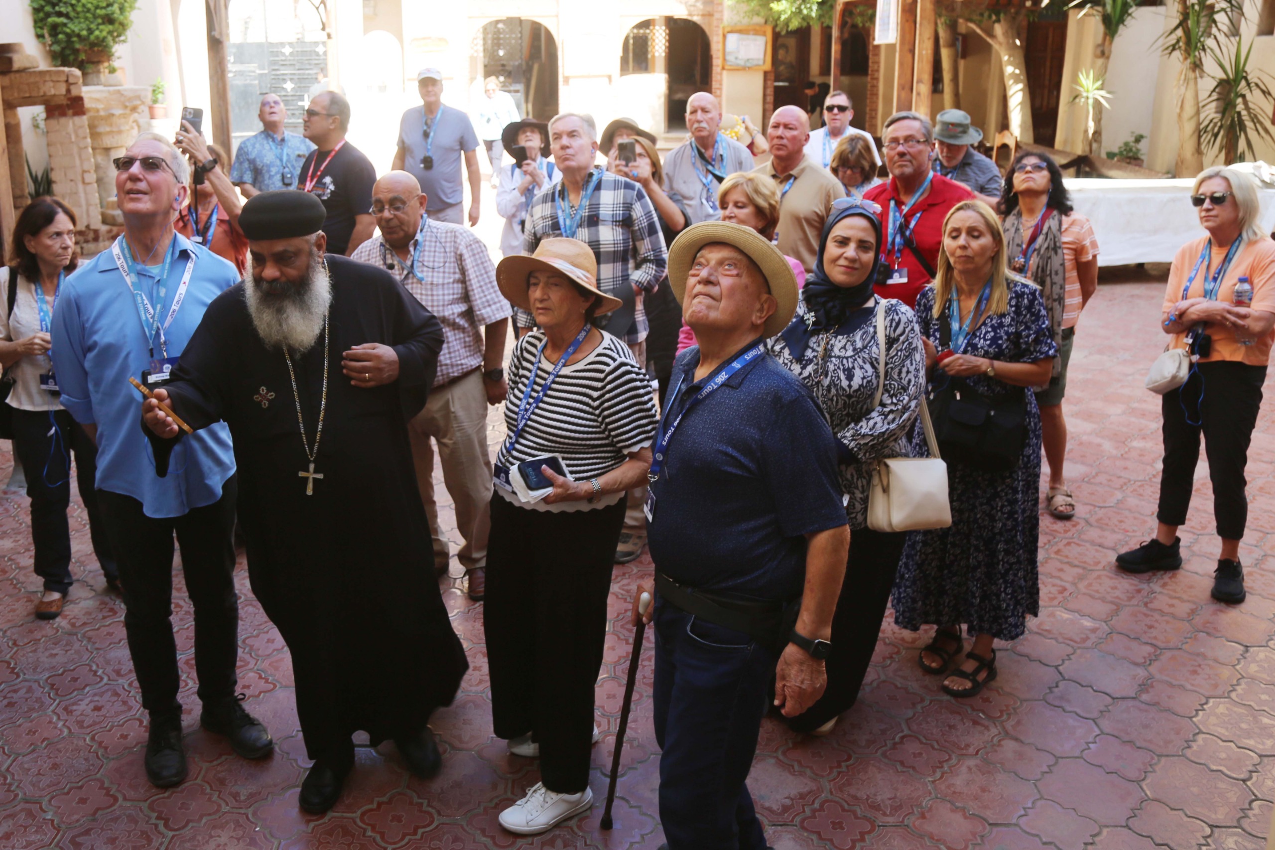 وفد سياحي كبير يزور كنيسة العذراء مريم بسخا وفد سياحي كبير يزور كنيسة العذراء مريم بسخا