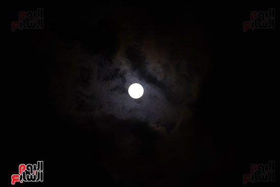 القمر الكبير