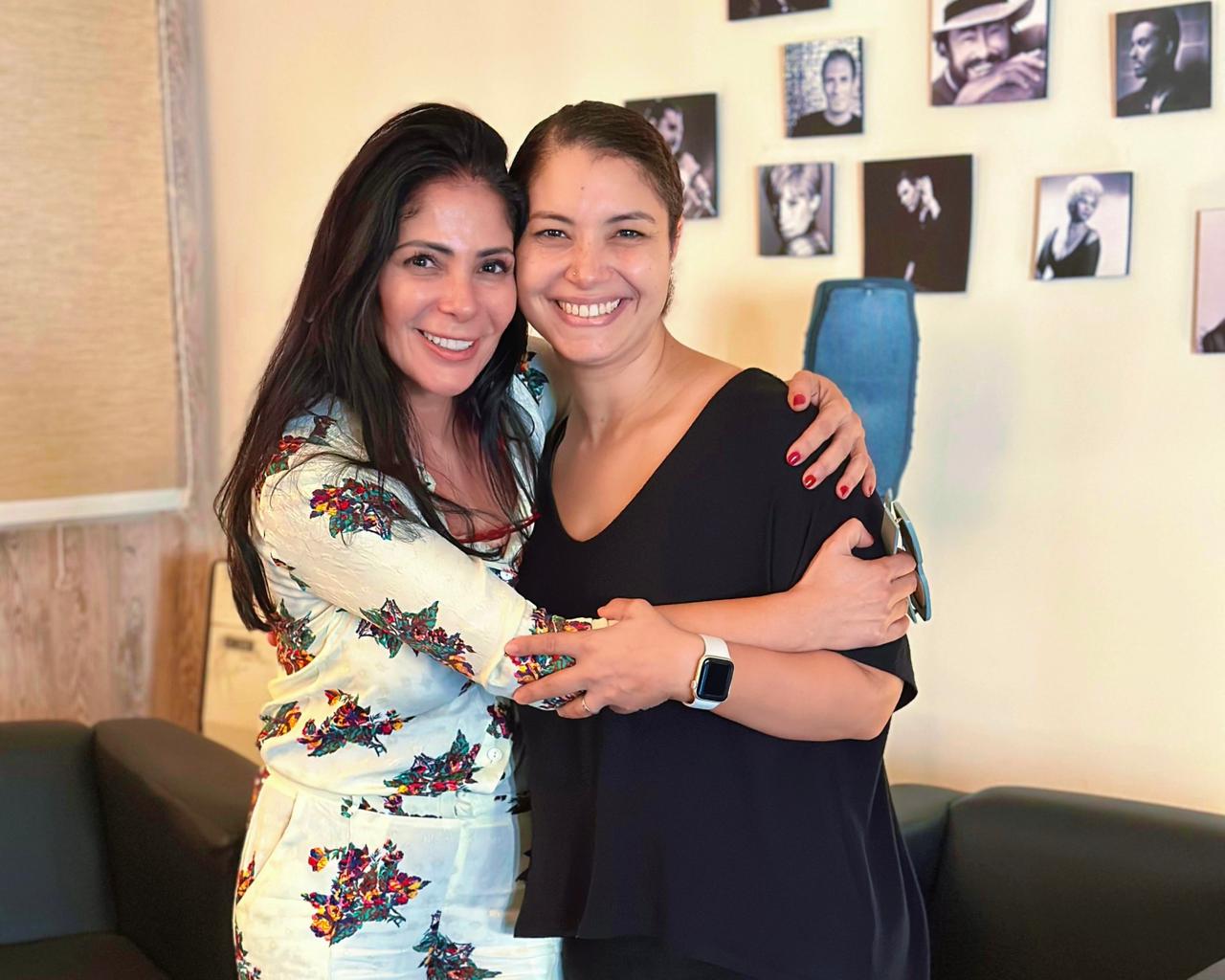 نسمة محجوب بصحبة منى زكي