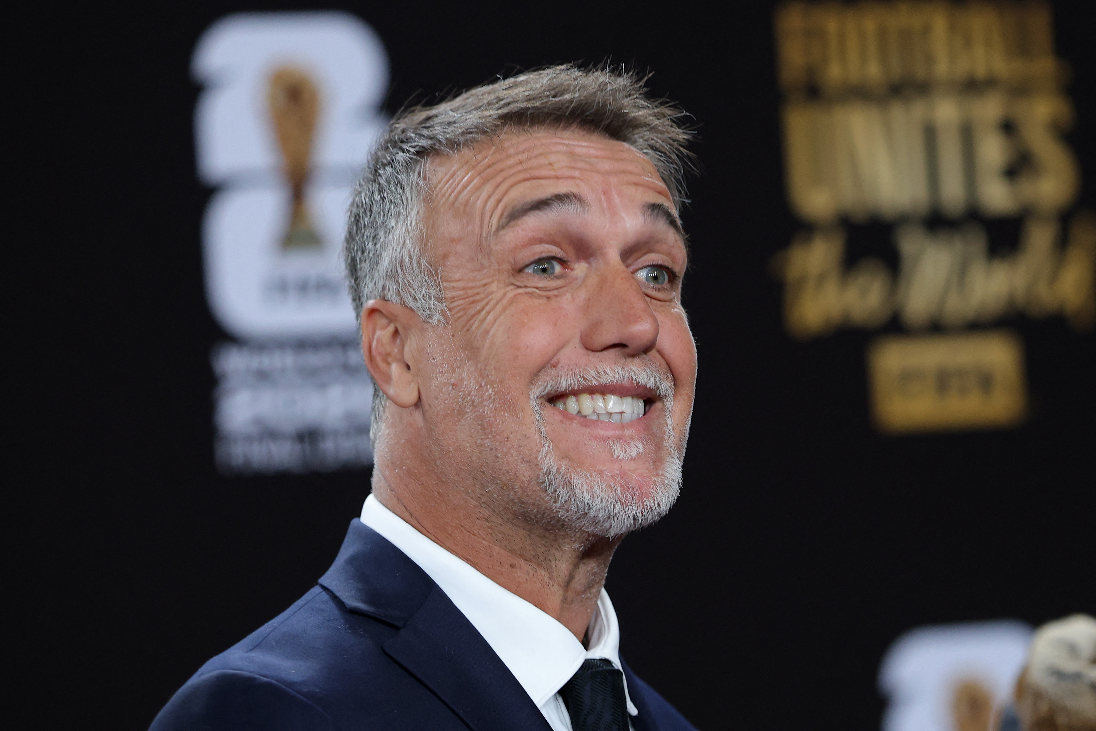 النجم الأرجنتينى السابق  باتيستوتا