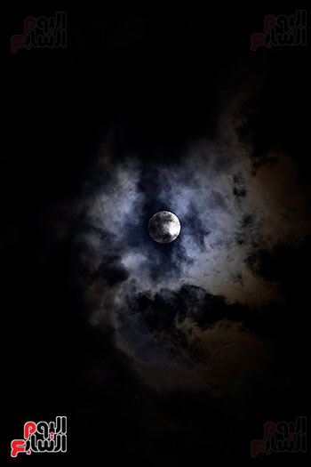 لقمر العملاق الأخير لعام 2025 يضىء سماء مصر