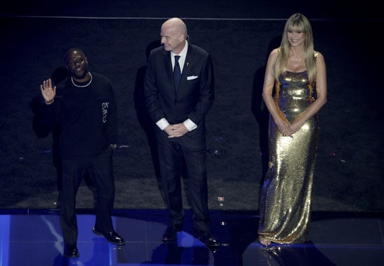 هايدي-كلوم-وكيفن-هارت-مع-رئيس-الاتحاد-الدولي-لكرة-القدم