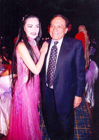 شريهان مع الزعيم عادل إمام شريهان مع الزعيم عادل إمام