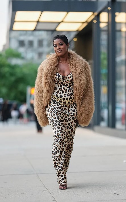 جاكيت من الفرو