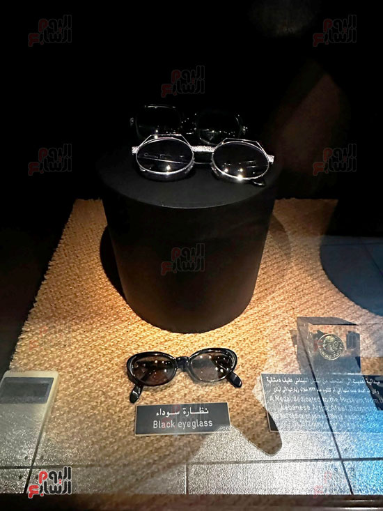 النظارة السوداء