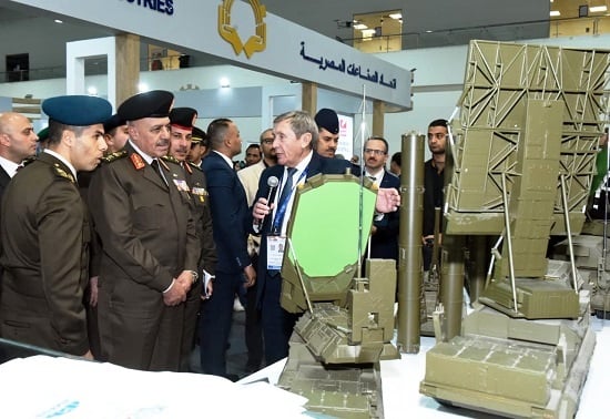 وزير الدفاع والفريق أحمد خليفة يعقدان عدد من اللقاءات الثنائية (2)