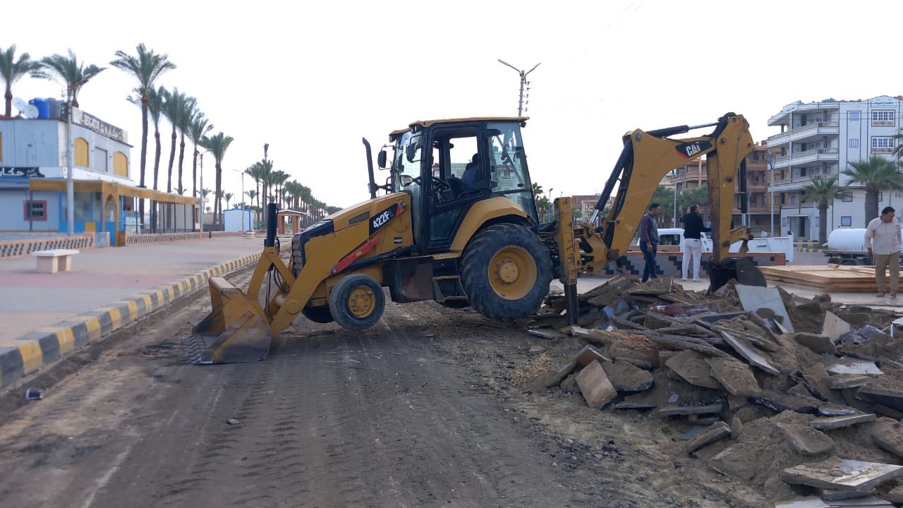 تطوير وتوسعة طريق الكورنيش القديم بشاطئ الزهراء بمصيف بلطيم تطوير وتوسعة طريق الكورنيش القديم بشاطئ الزهراء بمصيف بلطيم