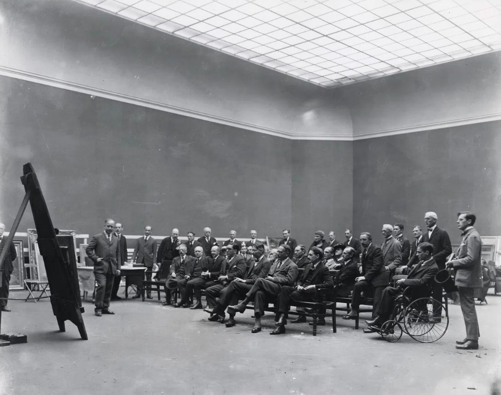 أول أعضاء للأكاديمية 