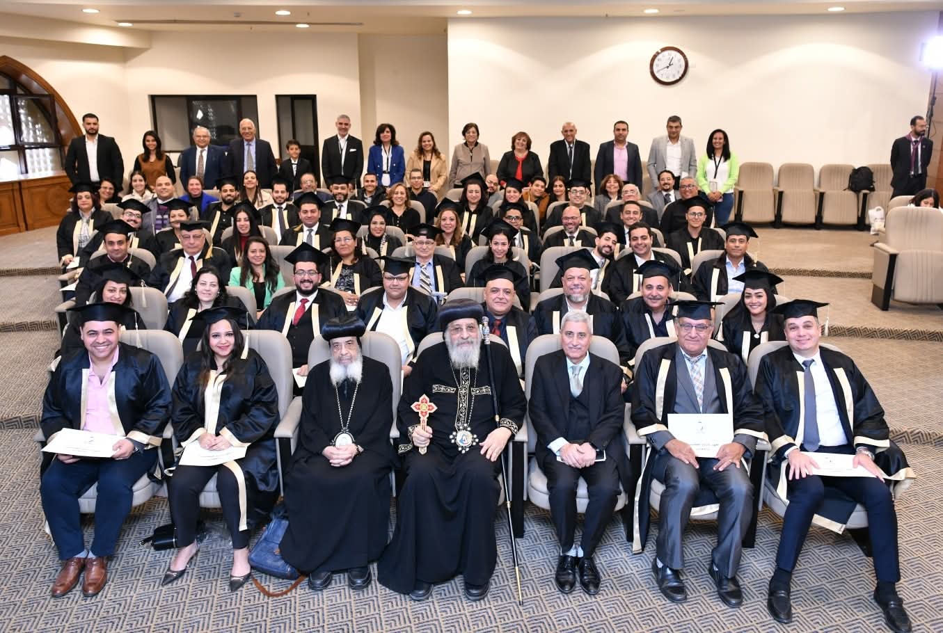 خريج الدفعة الرابعة من معهد تاريخ الكنيسة بالمعادى (2)