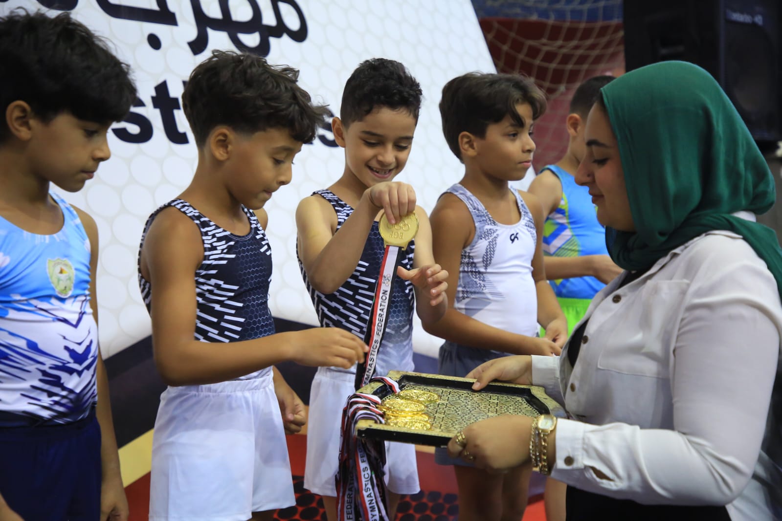 استلام الميداليات