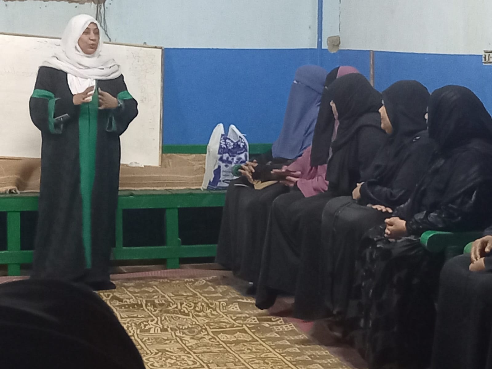 أوقاف الأقصر تقدم قوافل دعوية للواعظات لتوعية السيدات أوقاف الأقصر تقدم قوافل دعوية للواعظات لتوعية السيدات