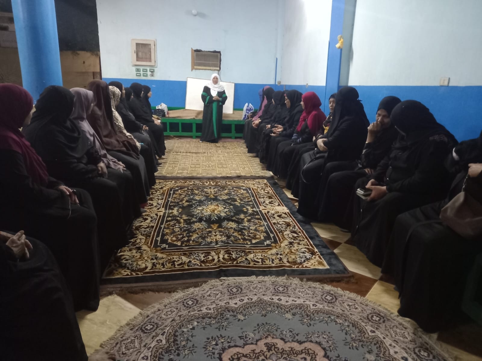 قوافل دعوية للواعظات لتوعية السيدات بمدن وقرى المحافظة قوافل دعوية للواعظات لتوعية السيدات بمدن وقرى المحافظة