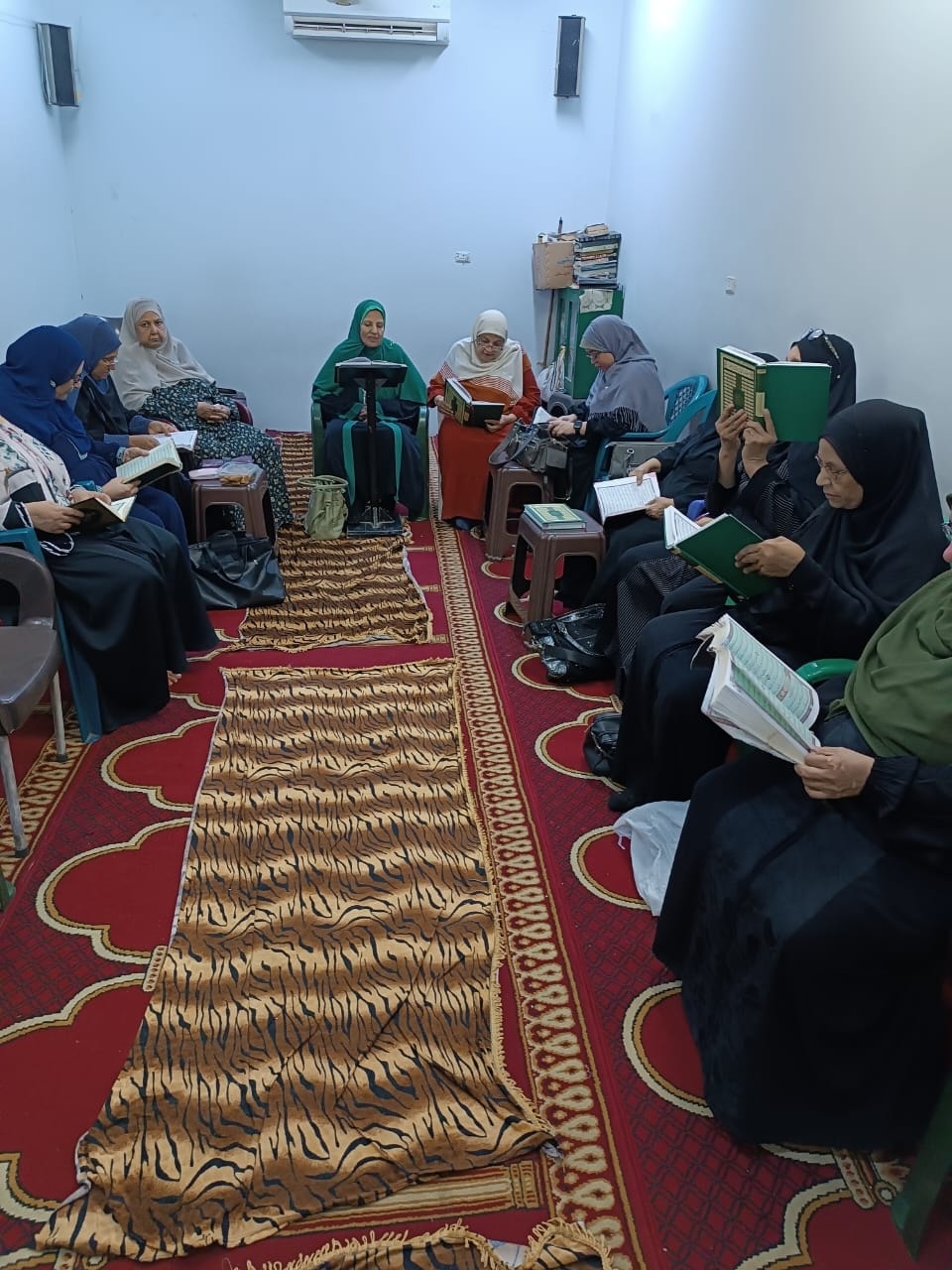 القوافل الدعوية للواعظات تقدم فعاليات المقرأة القرآنية الجماعية القوافل الدعوية للواعظات تقدم فعاليات المقرأة القرآنية الجماعية