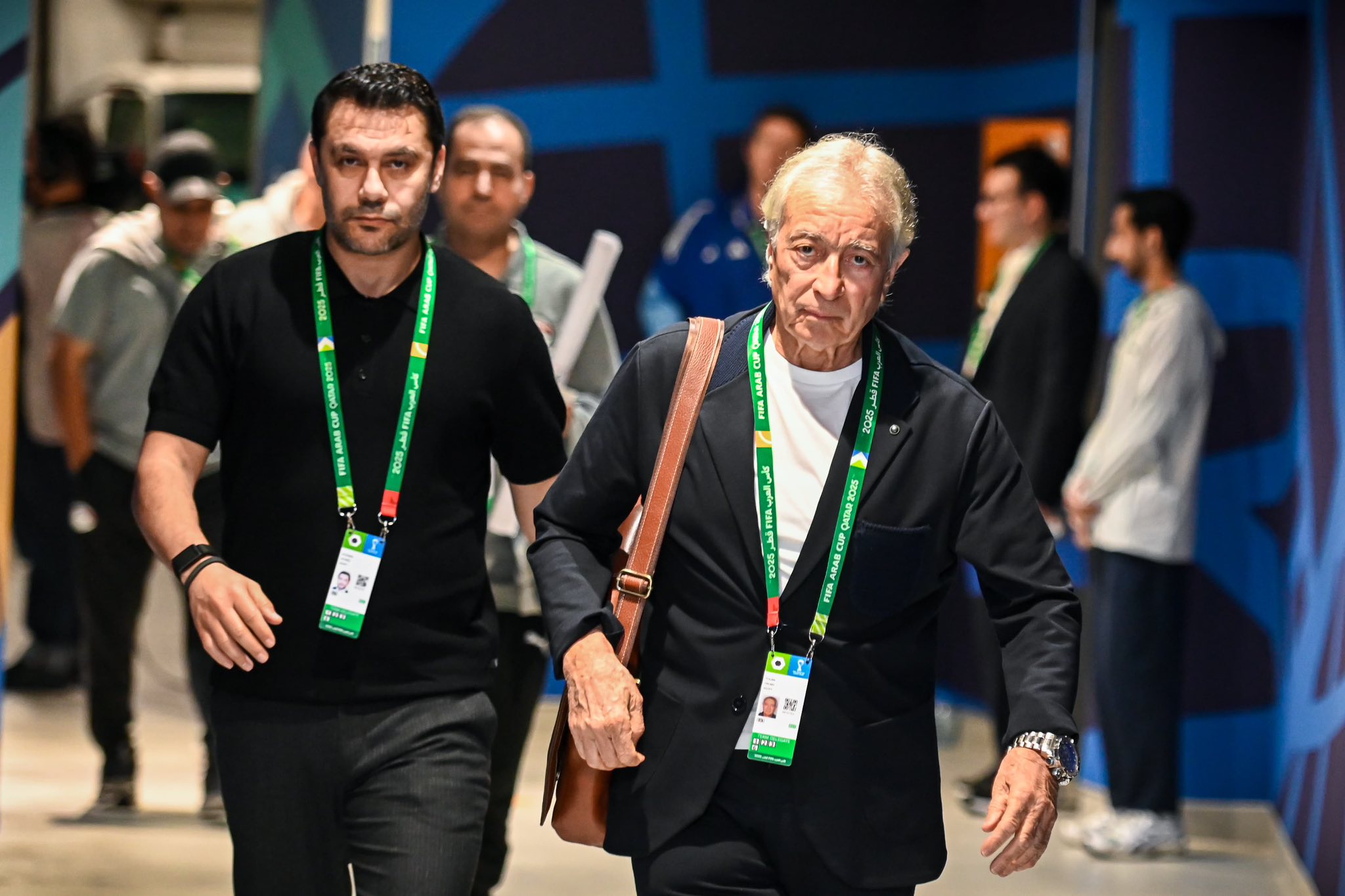 طولان والصقر