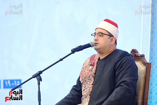 القارئ محمود الشحات القارئ محمود الشحات