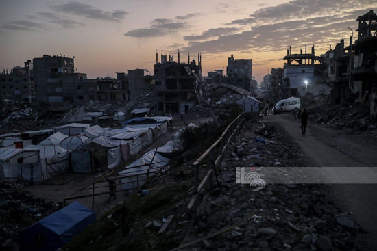 خيام النازحين فى حى الشيخ رضوان خيام النازحين فى حى الشيخ رضوان