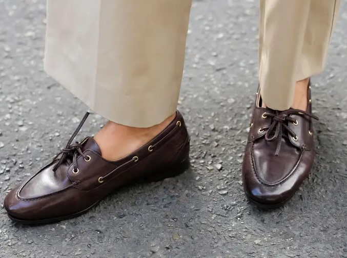 حذاء كلاسيكى حذاء كلاسيكى