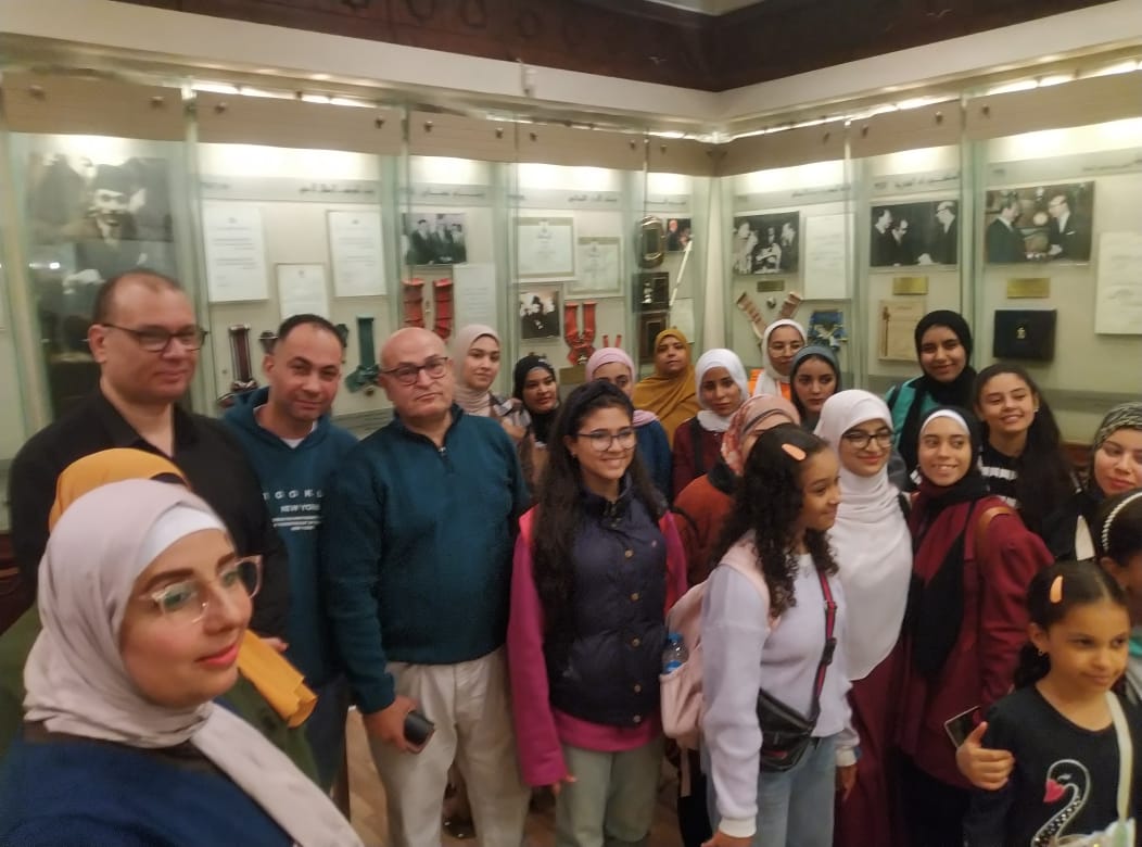 f1a6baa2-81df-4a70-b9e7-f85e0670dfb5