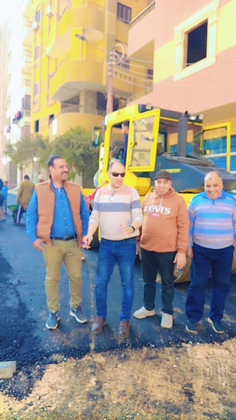 جانب من عمليات الرصف والتطوير (1)